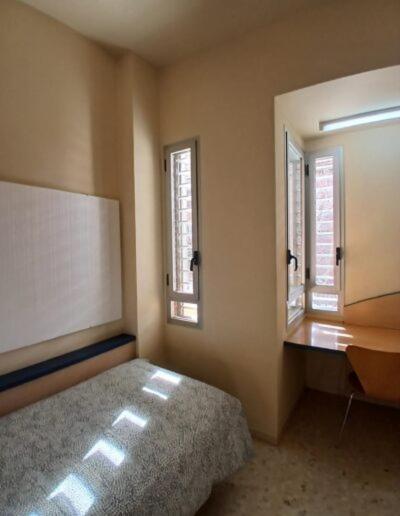 Larru Los Bermejales Residencia Universitaria Seville Exterior photo